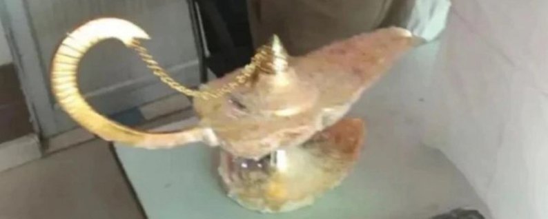 В Індії чоловік за понад 40 тисяч доларів купив "лампу Алладіна", повіривши у її чари