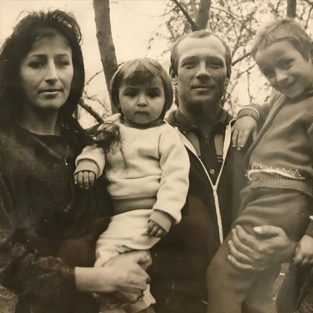 Чудова сім'я: Ілона Гвоздьова захопила фанатів зворушливими знімками з мамою