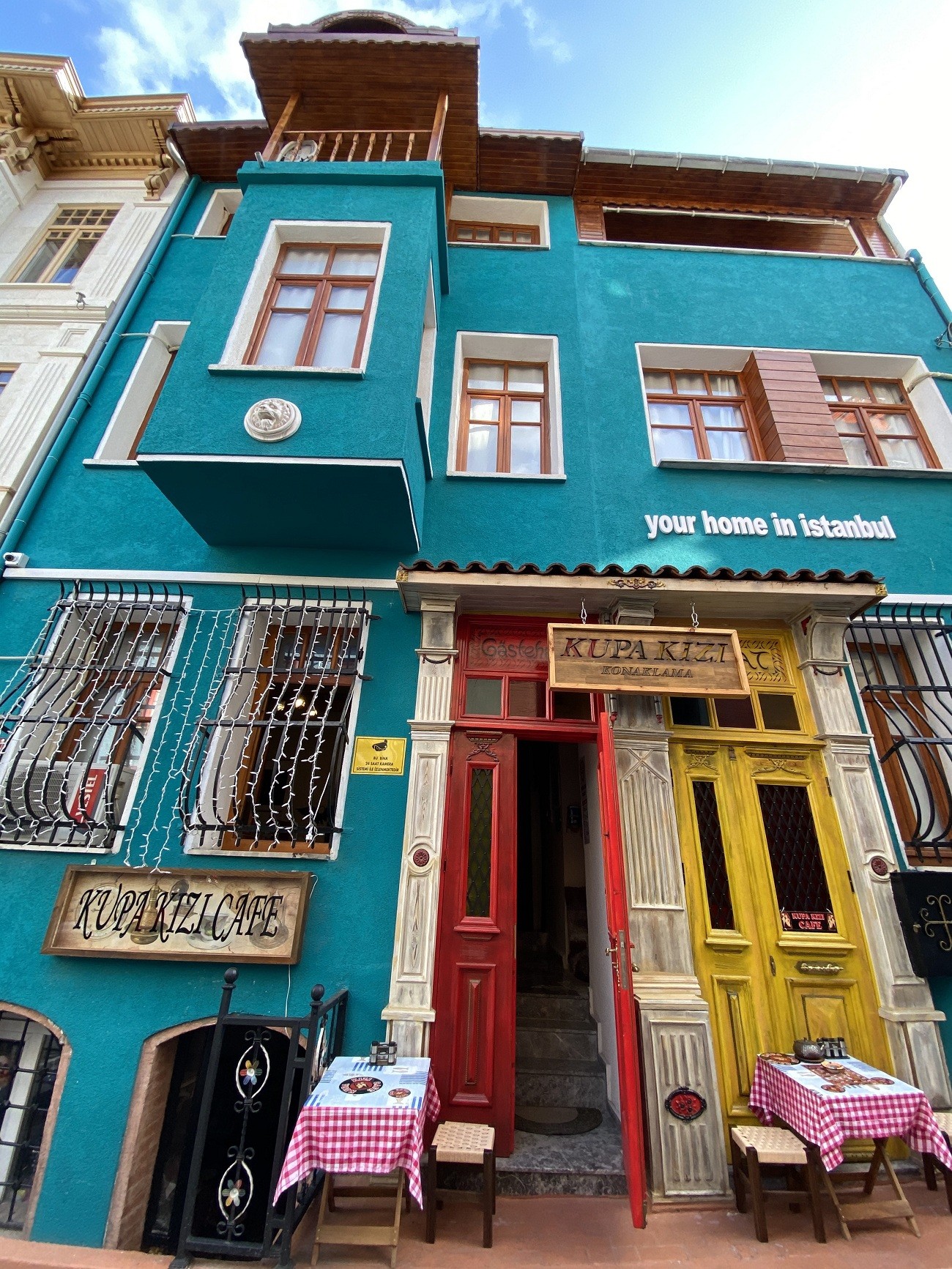 Місто з висоти, нова мечеть і яскраві будиночки: &quot;секретні&quot; локації Стамбула для яскравого вікенду