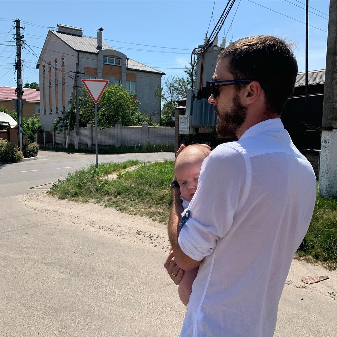 Анастасія Приходько показала рідкісне фото чоловіка з сином: &quot;як ніколи щаслива&quot;